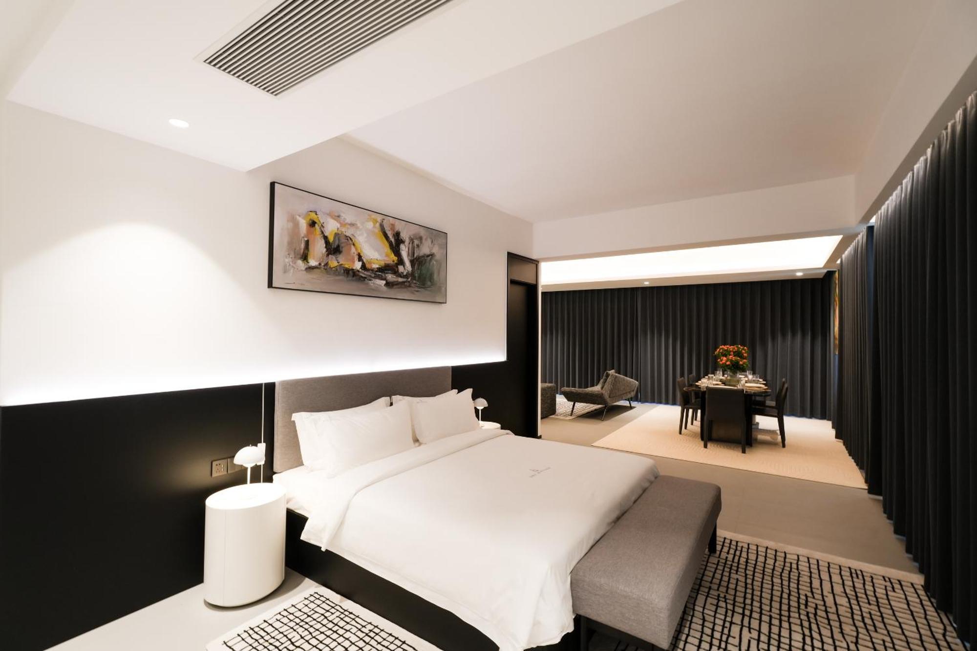 One Riviera Hotel And Residences Ban Souanmone Екстериор снимка