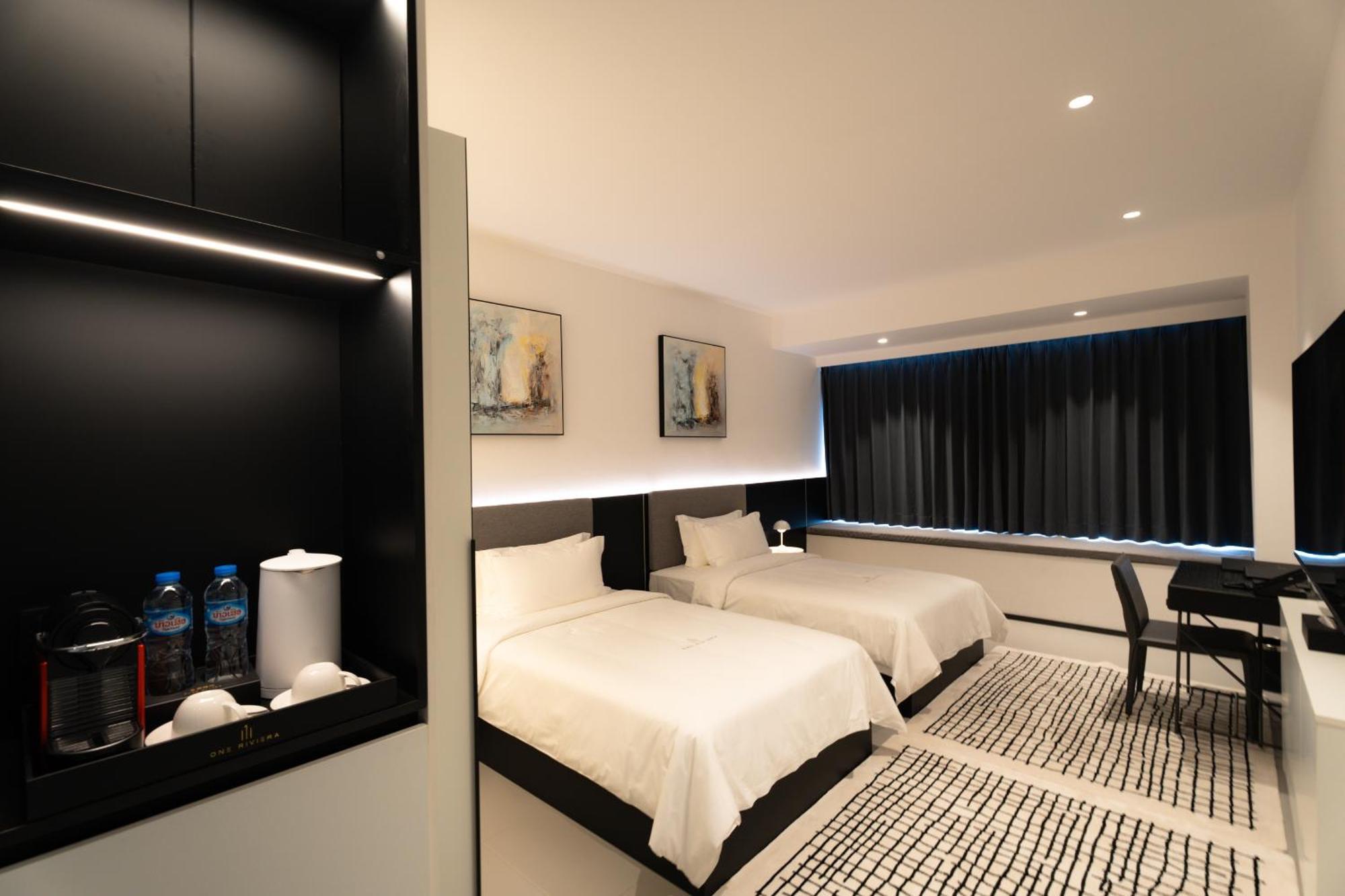 One Riviera Hotel And Residences Ban Souanmone Екстериор снимка