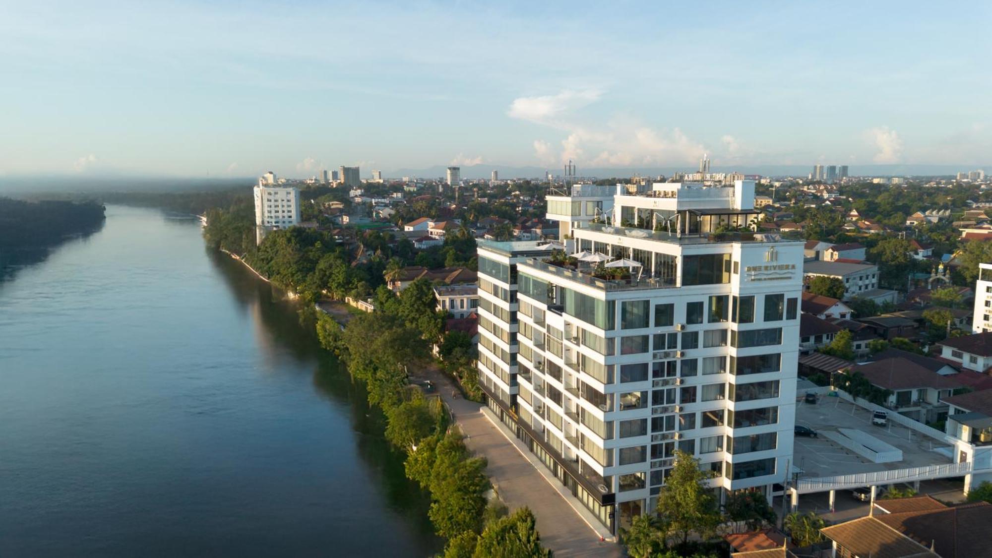 One Riviera Hotel And Residences Ban Souanmone Екстериор снимка